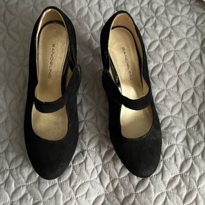 Black shoes size 6